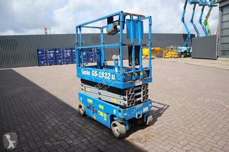 منصة تلسكوبية Genie Electric, Working Height...