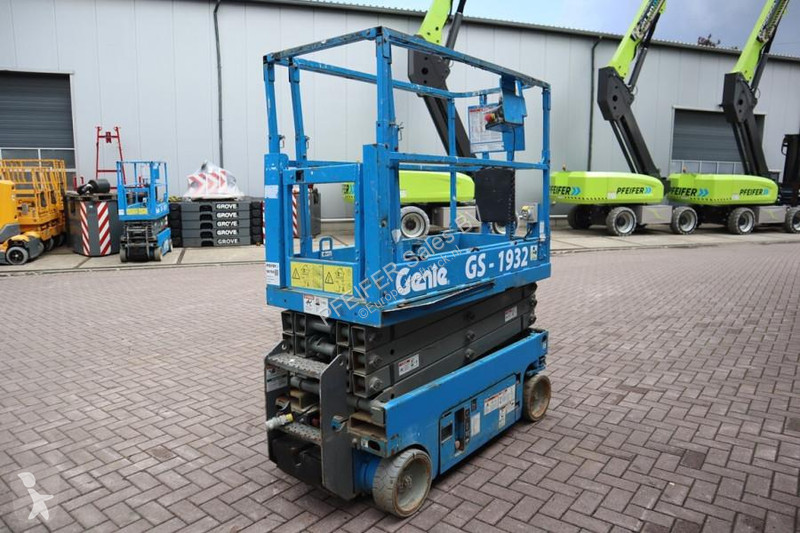 منصة تلسكوبية Genie Electric, Working Height...
