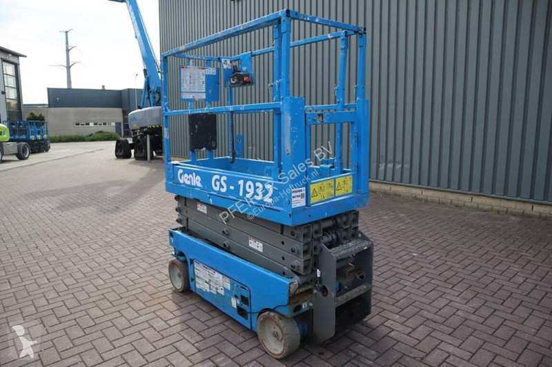 منصة تلسكوبية Genie Electric, Working Height...