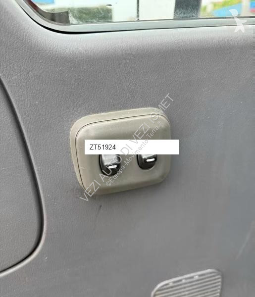 Plataforma elevadora Nissan CABSTAR CESTELLO 10MT