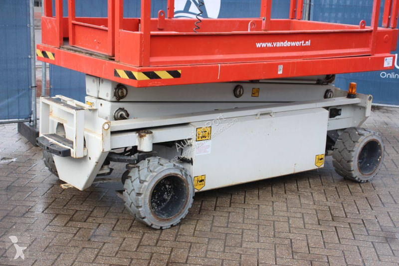 Plataforma elevadora Hollandlift MONOSTAR Y-64EL14