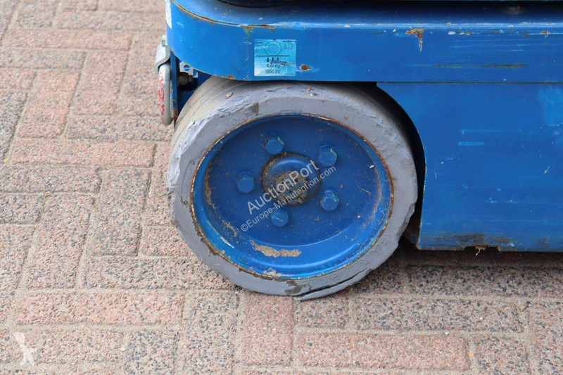 Plataforma elevadora Skyjack SJ12