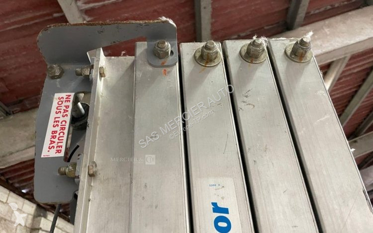 Автовишка Genie leve materiaux vertical