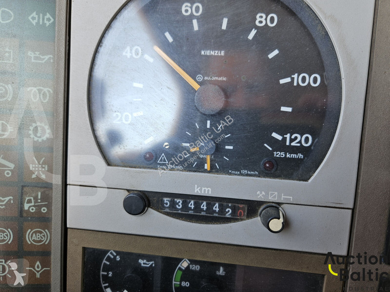 Plataforma elevadora MAN M90