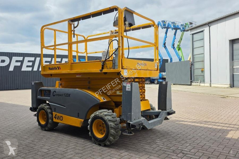 升降机 Haulotte Compact 12DX Diesel, 4x4 Drive,...