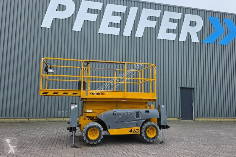 升降机 Haulotte Compact 12DX Diesel, 4x4 Drive,...