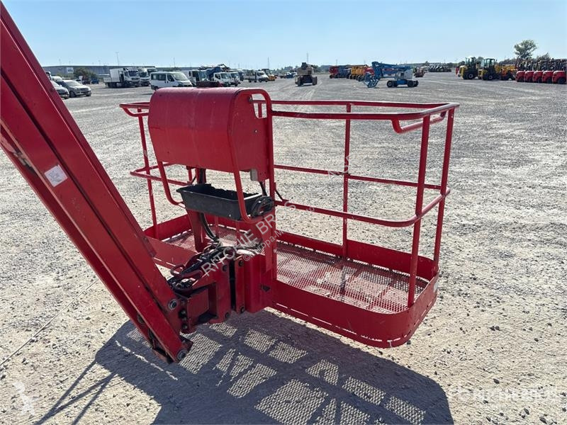 Автовышка Manitou