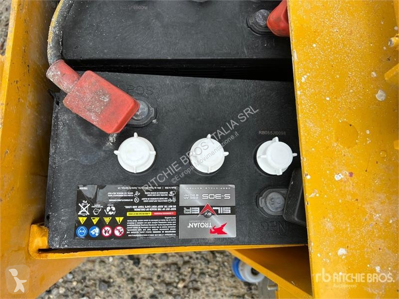 升降机 Haulotte 8W NT Electric Scissor Lift