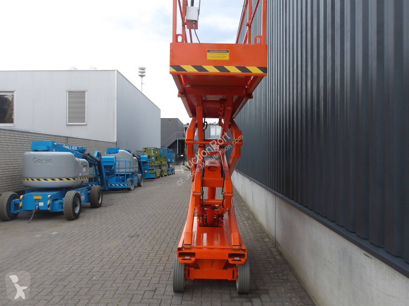 升降机 Skyjack SJ3220