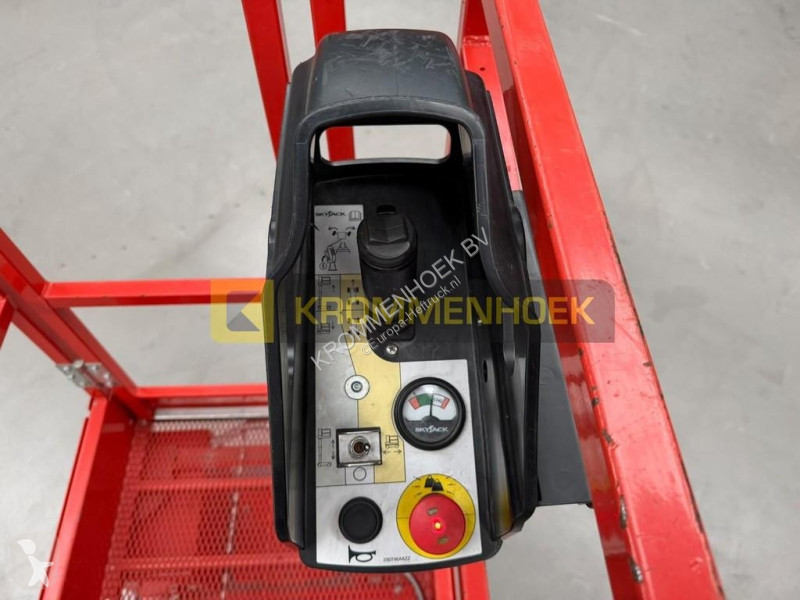升降机 Skyjack SJ 16 E