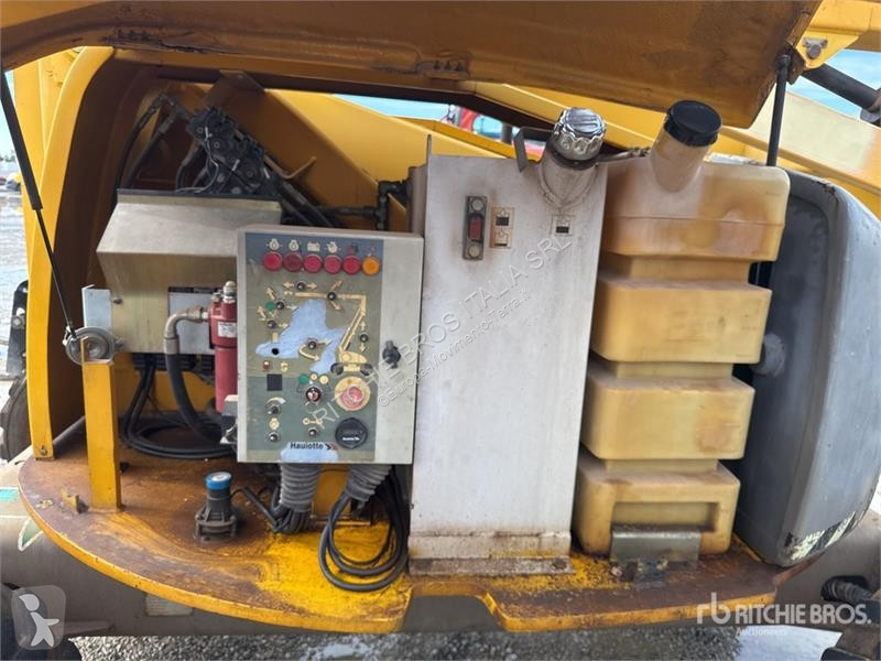 Plataforma Haulotte HA20 Articulating Boom Lift...