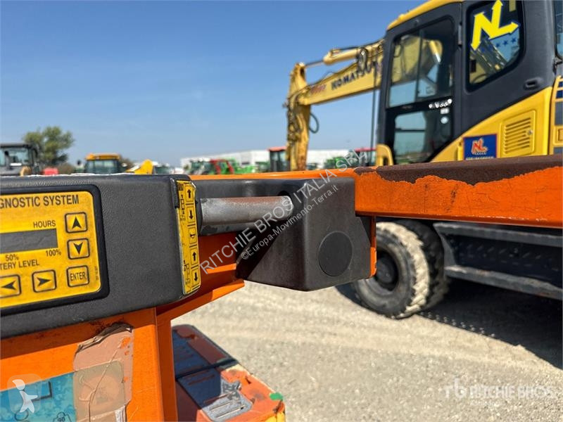 升降机 Airo V6 E Vertical Mast Lift