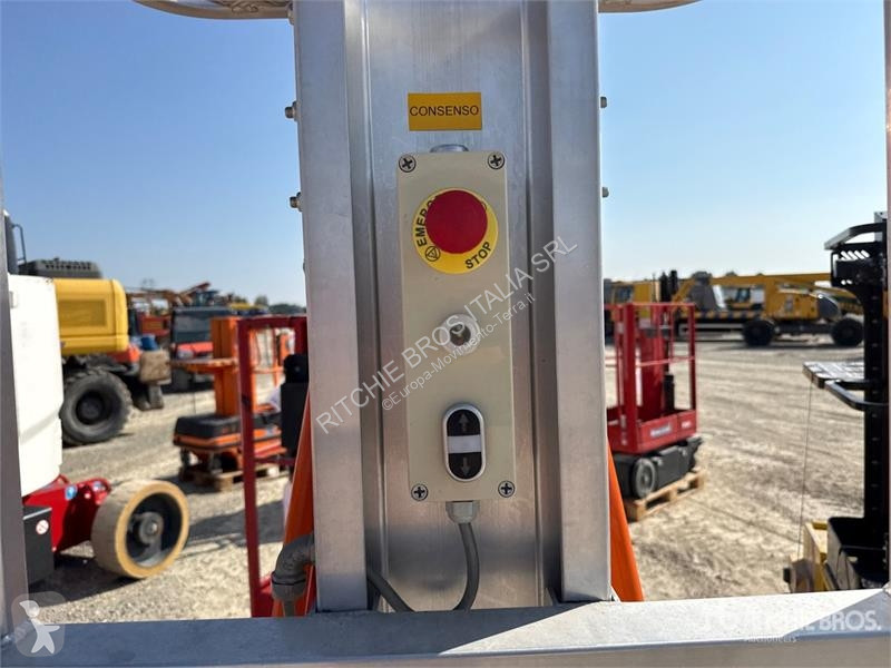 升降机  Bianchin Minlift Vertical Mast Lift