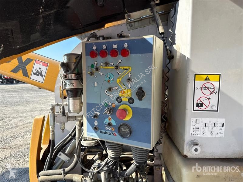 Emelőkosár Haulotte Articulating Boom Lift