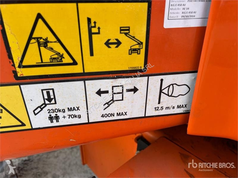 Plataforma elevadora JLG 450AJ  Electric...