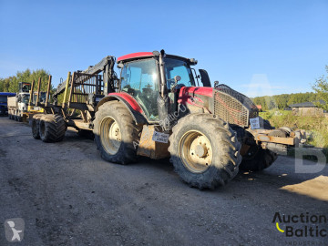 Matériel forestier Valtra