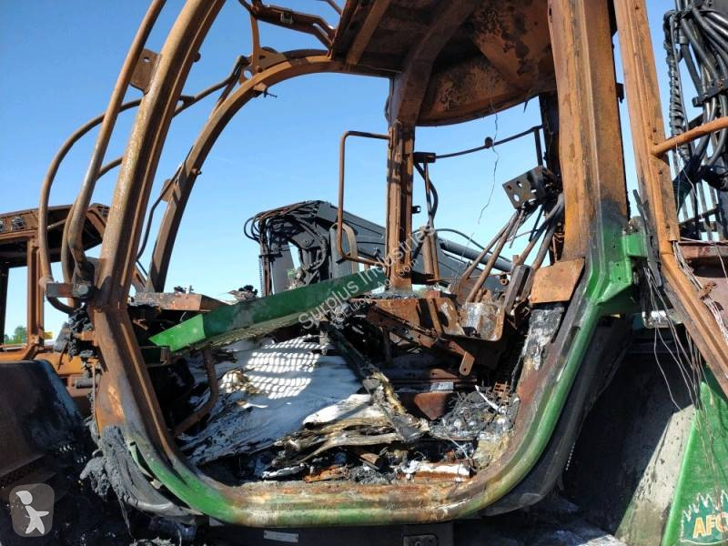 Lesnícky stroj John Deere 1210E