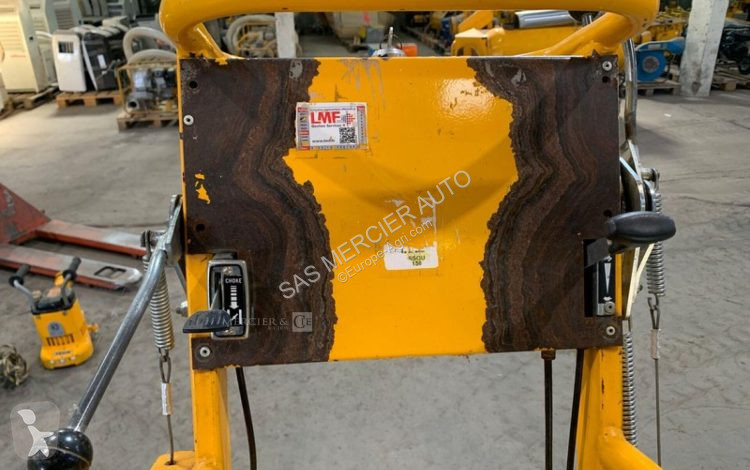 Matériel forestier  dessoucheuse rogneuse de...