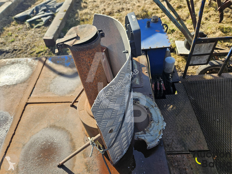 Material forestal  crusher