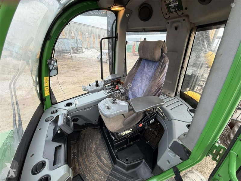 Skogsbruksmaterial John Deere 810 E WINCH + TRACKS