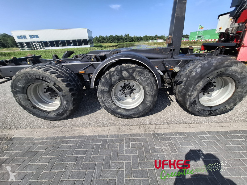 Material florestal  952 MEGA Hooklift