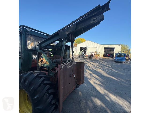 Matériel forestier Massey Ferguson MF1200