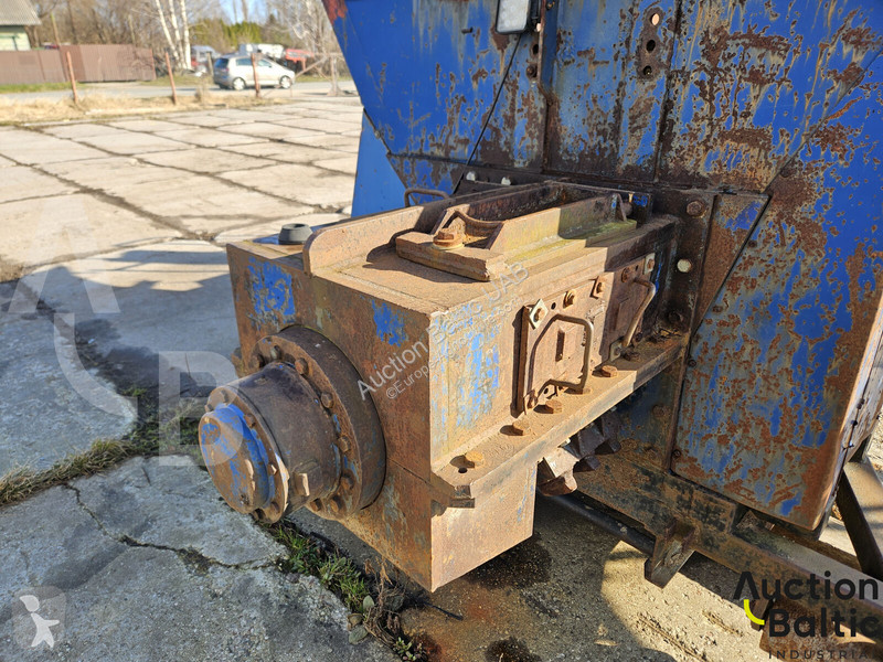 Material forestal  crusher