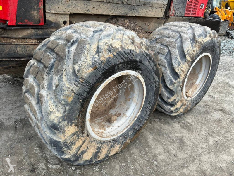 Material florestal Komatsu 835