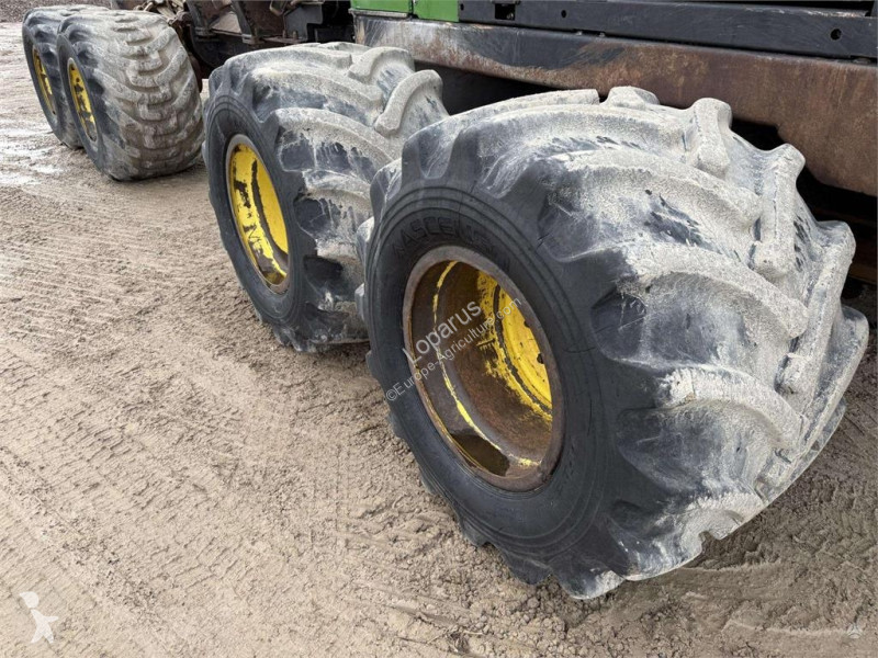 Skogsbruksmaterial John Deere 810 E WINCH + TRACKS