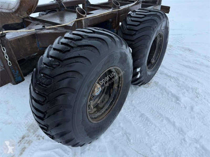 Skogsbruksmaterial Valtra N121H + Vreten 1400...