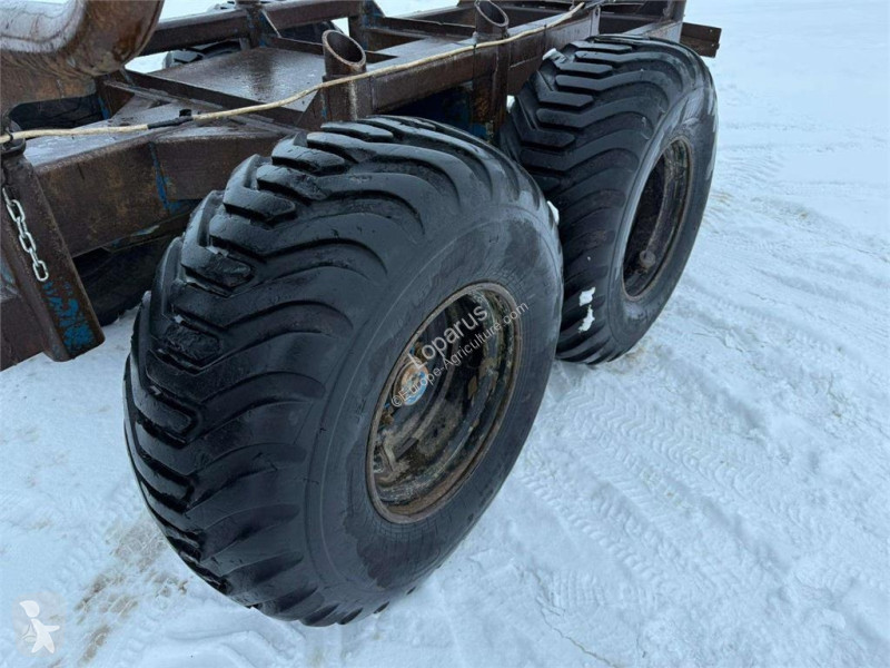 Material forestal Valtra N121H + Vreten 1400...