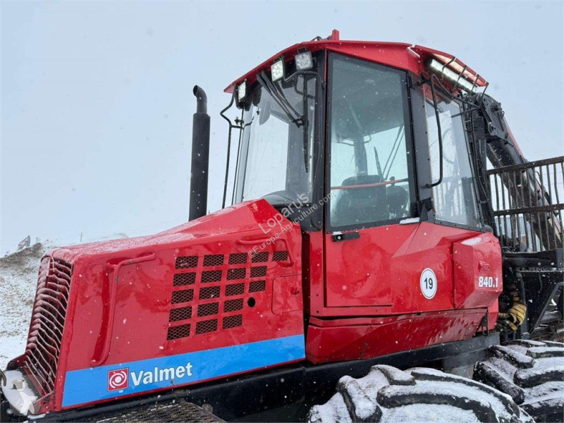 Material forestal Valmet 840.1 with winch
