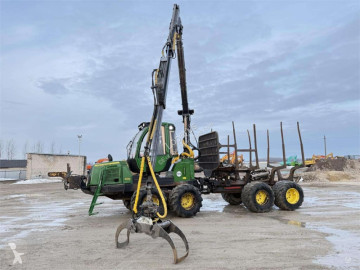 John Deere forestry equipment