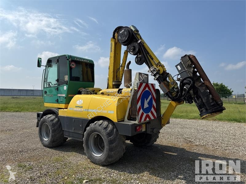 ILFS1500 4x4x4 Telescopic Boom Mulcher Tractor...