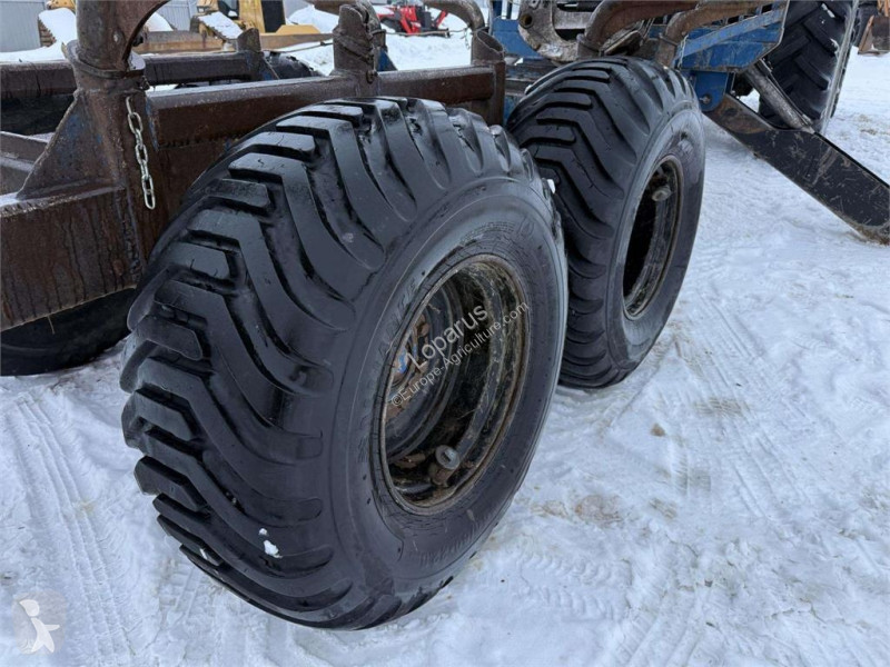 Skogsbruksmaterial Valtra N121H + Vreten 1400...