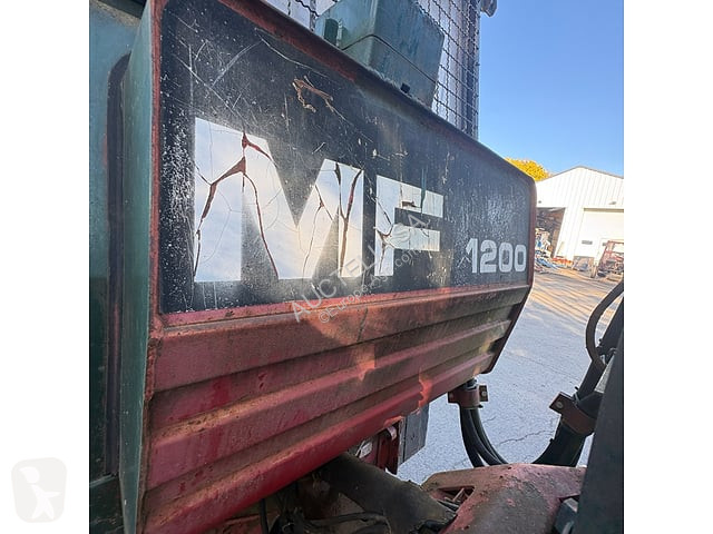 Matériel forestier Massey Ferguson MF1200