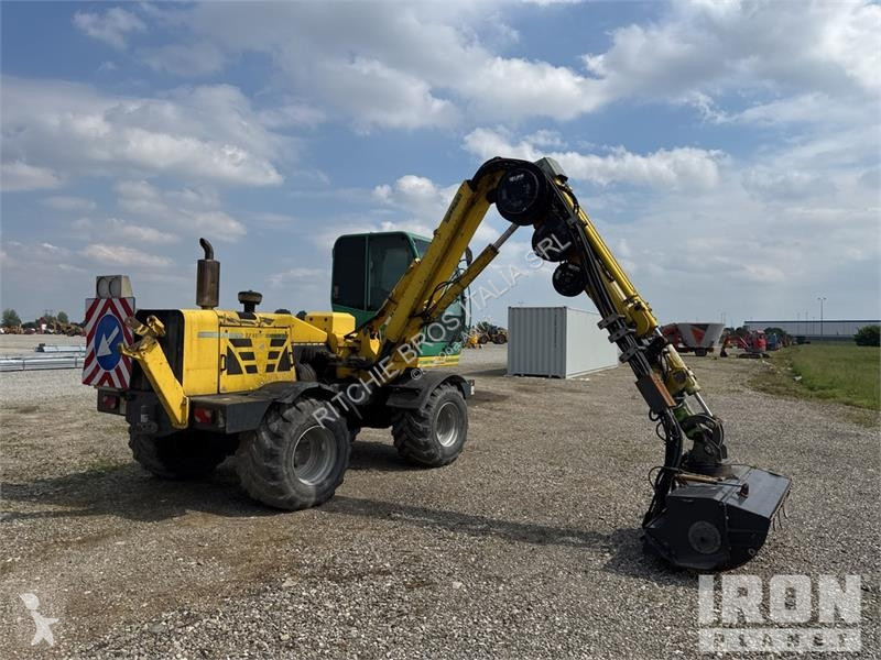 ILFS1500 4x4x4 Telescopic Boom Mulcher Tractor...