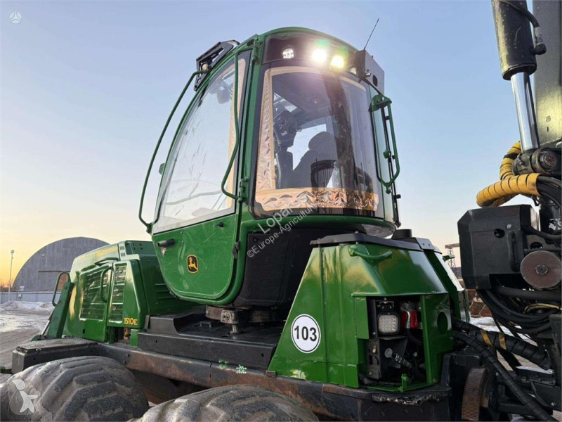Material forestal John Deere 1510 E ECO III