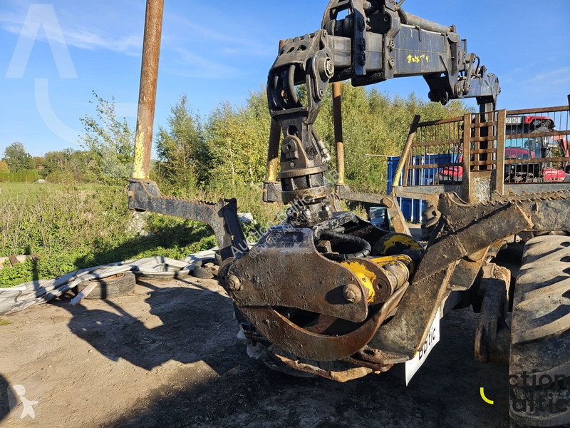 Bosbouwmachines Valtra N154E