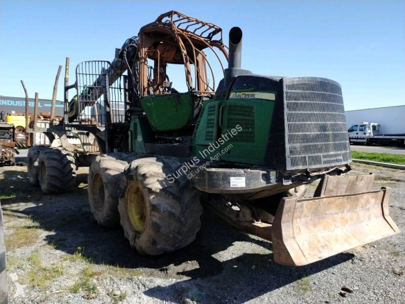 Lesnícky stroj John Deere 1210E