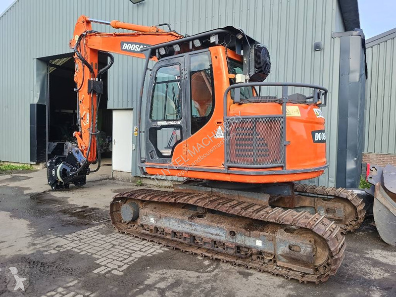 Excavadora Doosan DX 140 LCR harvester...