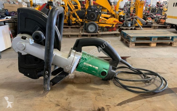 Material forestal Hitachi tronconneuse a materiaux