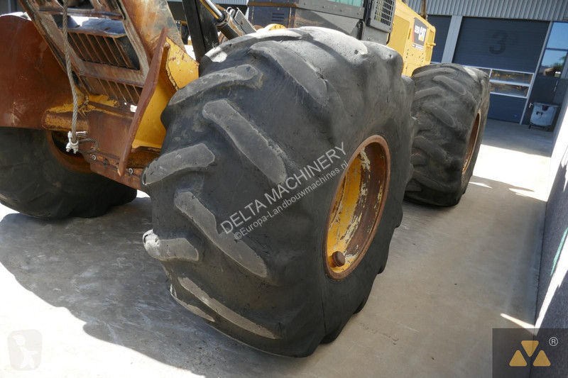 Material forestal Caterpillar 525D