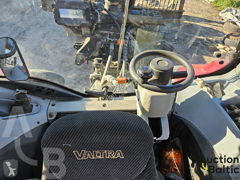 Bosbouwmachines Valtra N154E