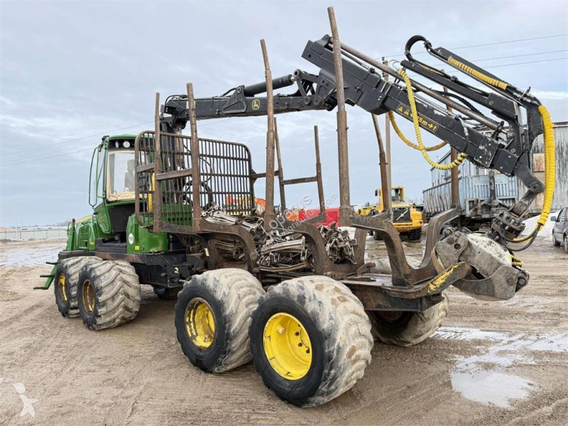 Skogsbruksmaterial John Deere 810 E WINCH + TRACKS