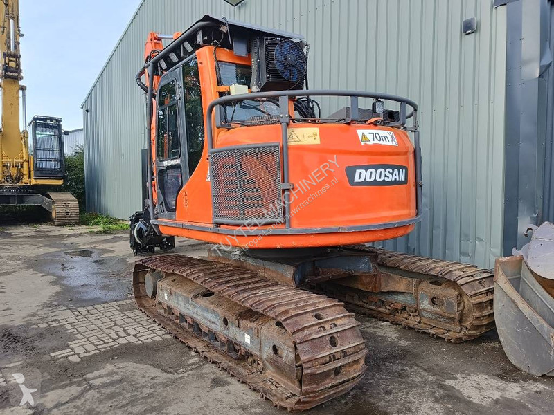 Excavadora Doosan DX 140 LCR harvester...