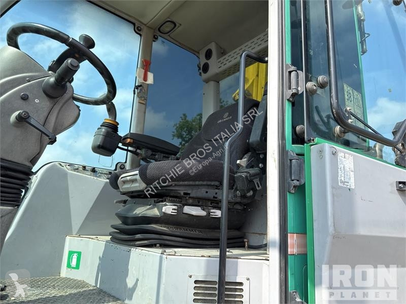 ILFS1500 4x4x4 Telescopic Boom Mulcher Tractor...