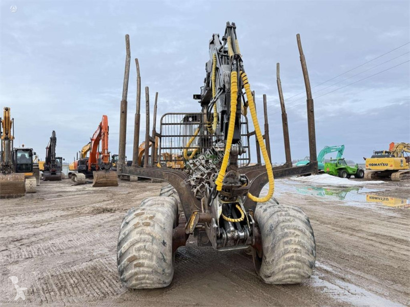 Skogsbruksmaterial John Deere 810 E WINCH + TRACKS