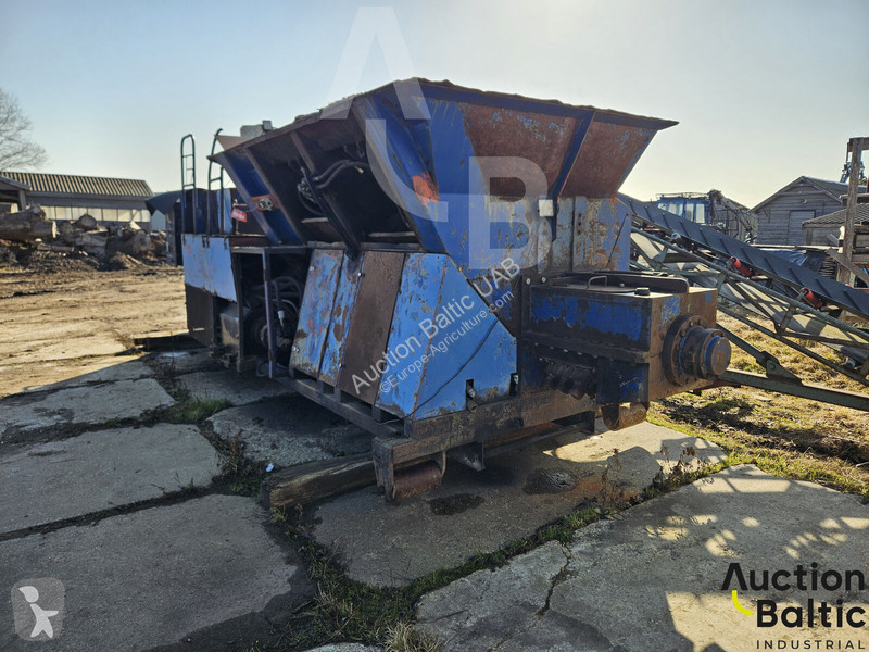Material forestal  crusher