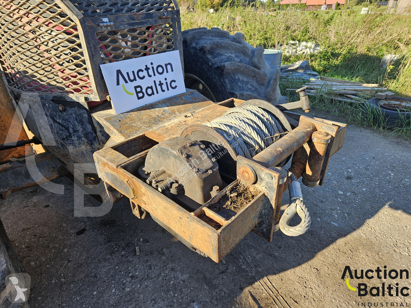 Bosbouwmachines Valtra N154E